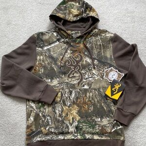 NWT Men’s Realtree Browning Camo Hoodie with Brown and Green Accents Size M